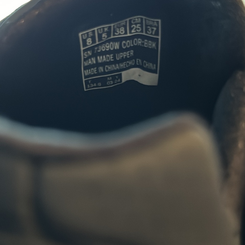 Sketchers Womens Street UNO Lace Up Sneaker. size 8 Wide. Like New Condition - Picture 14 of 14